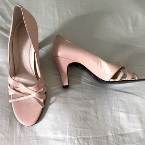 Really cute comfortable low heels.